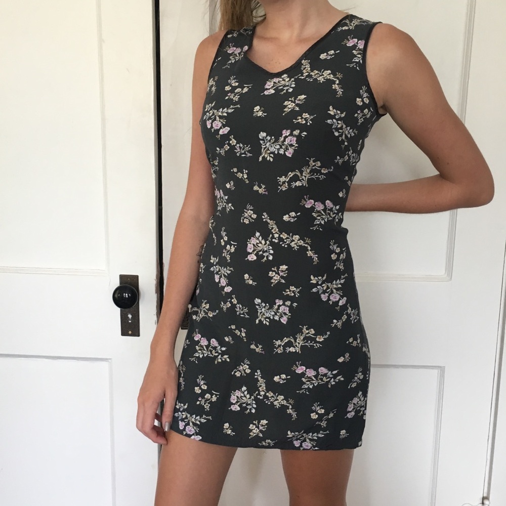 90s Sporty, Grey Floral Gap Mini Dress